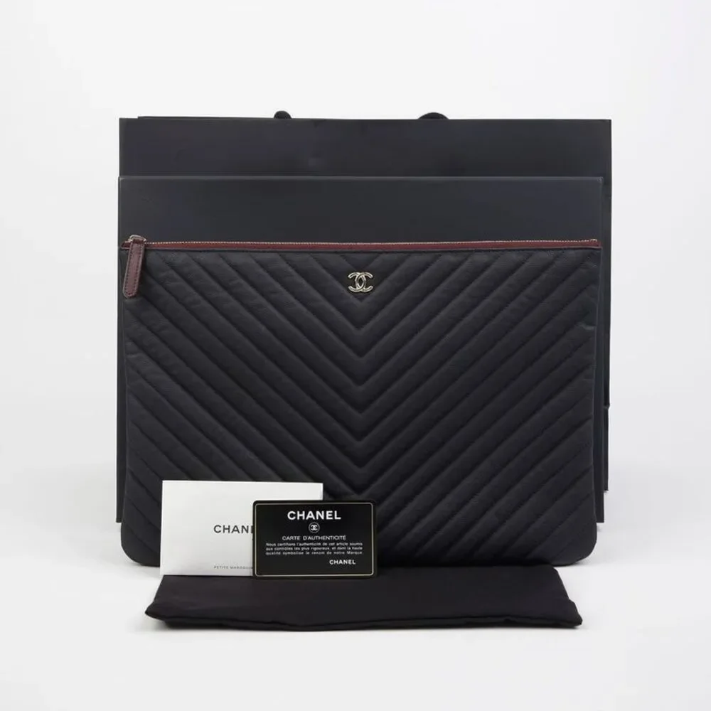 Caviar Skin Classic Large Clutch